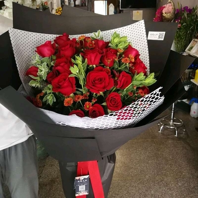 玫瑰之约 绽放在艺术中的爱情与永恒