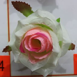 玫瑰之约——杨战军与义乌丝花厂的十五载传奇